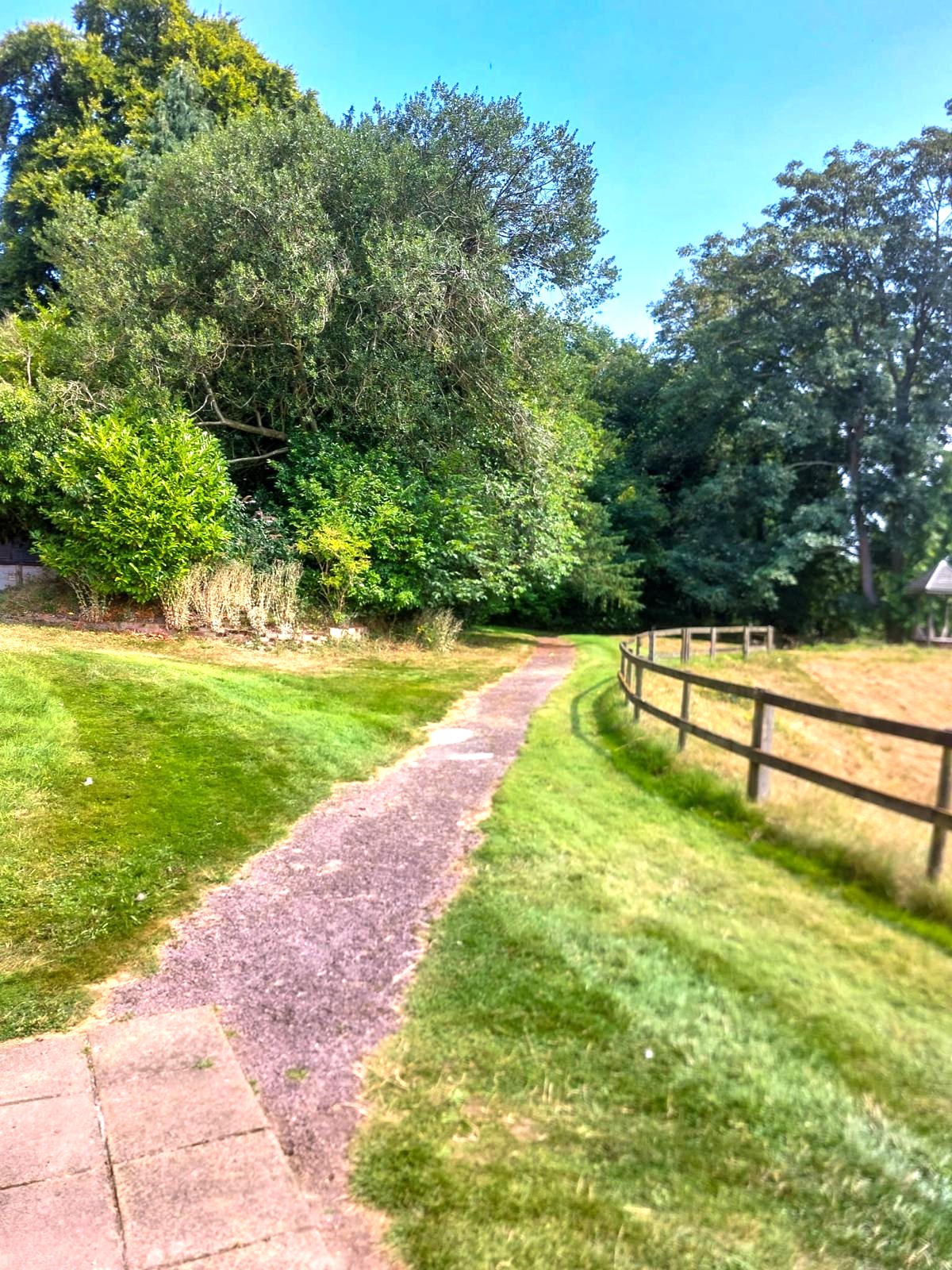 Double en-suite rooms available £475pcm inc all bills