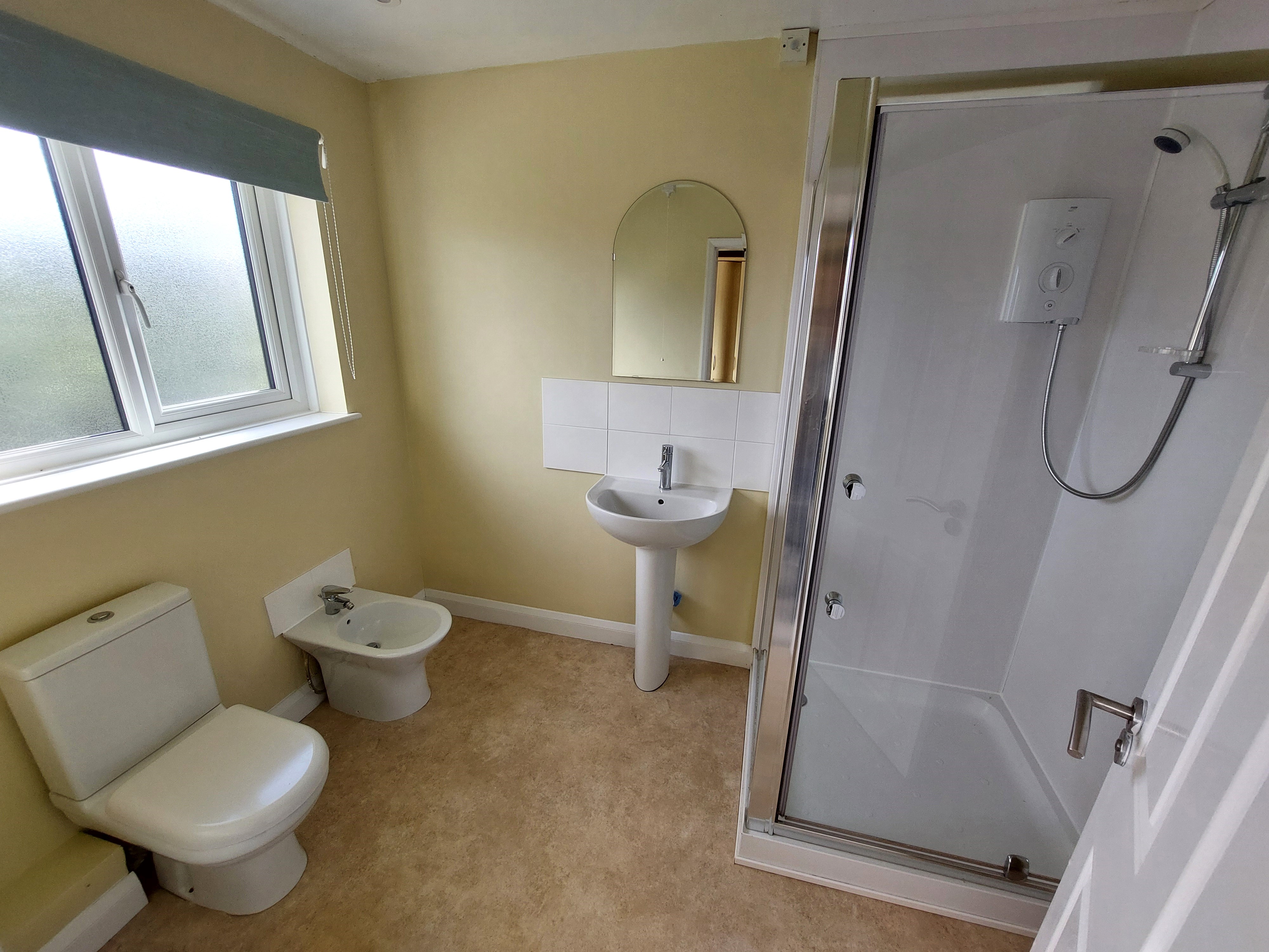 “Affordable Rooms in Stunning Yarm Village – Bills Included!”