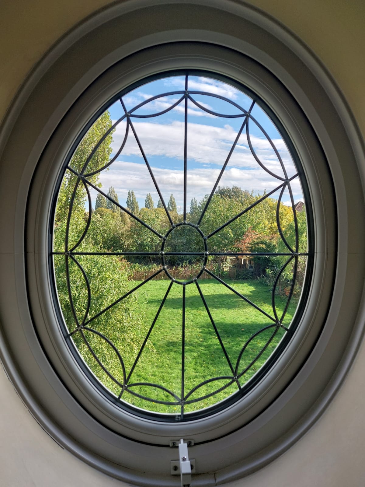 Stunning York Property, Riverside walk to city centre from £500!