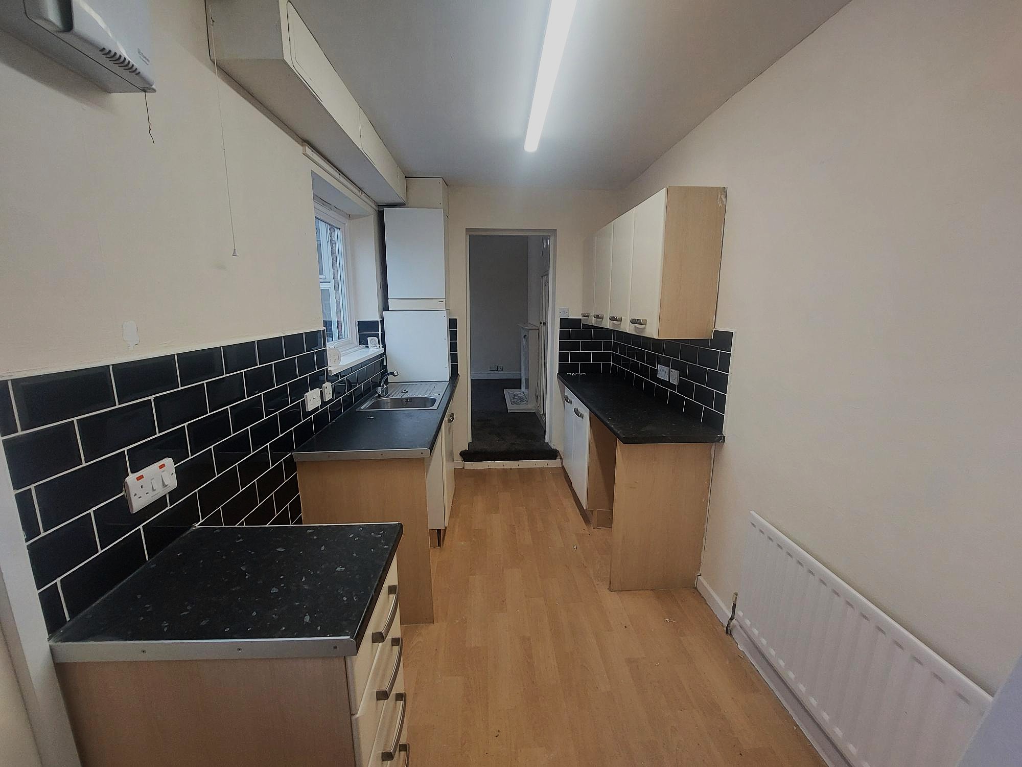 2 Bed flat in Walker with brand new carpets £425pcm