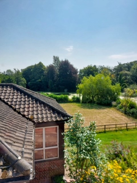 Double en-suite rooms available £475pcm inc all bills