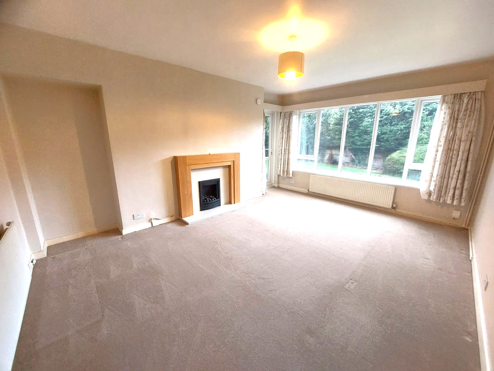 Rooms from £350 PCM Inc bills in Rowley Regis