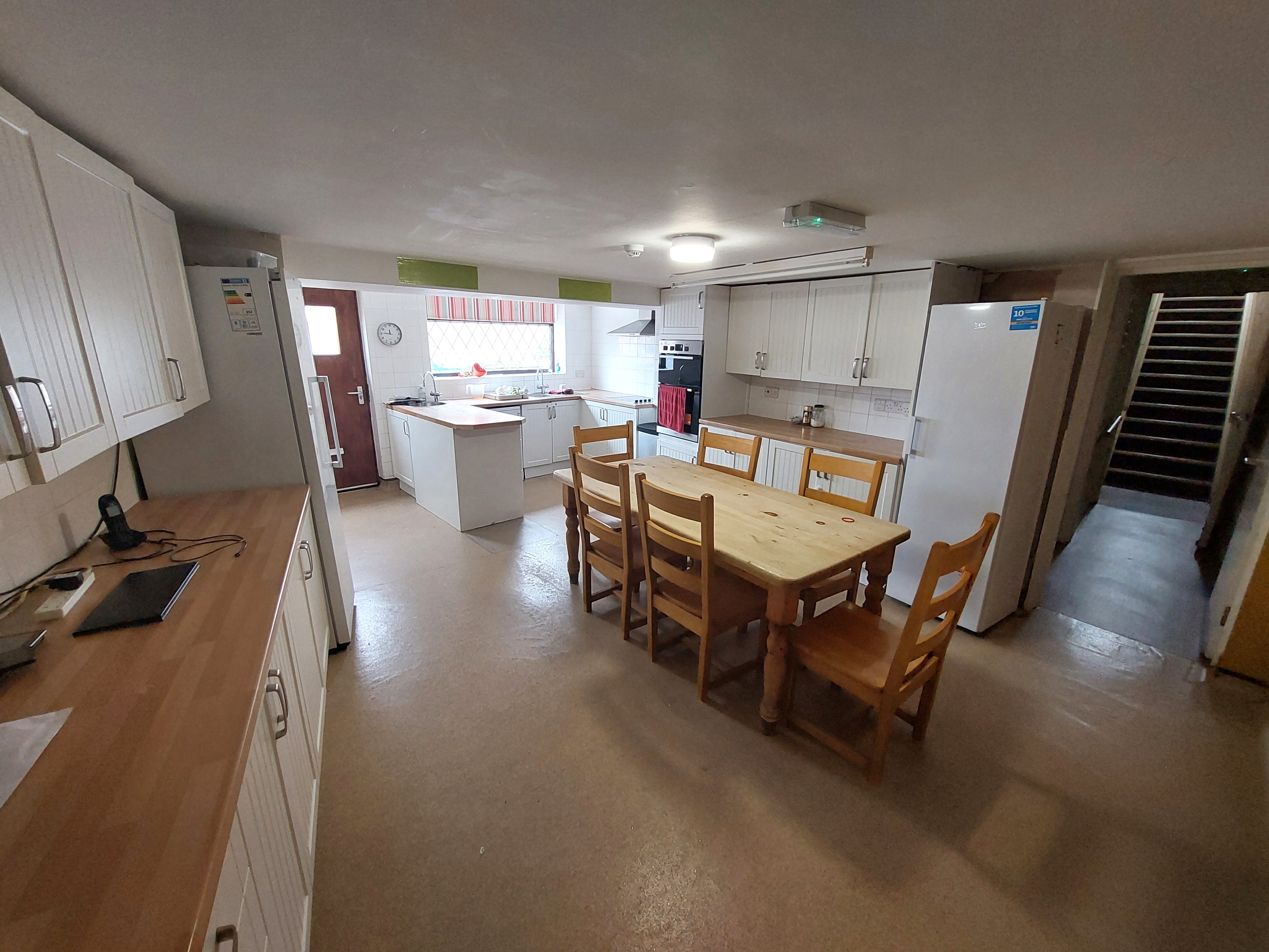 Prime S12 Living - Bills, Parking & More!