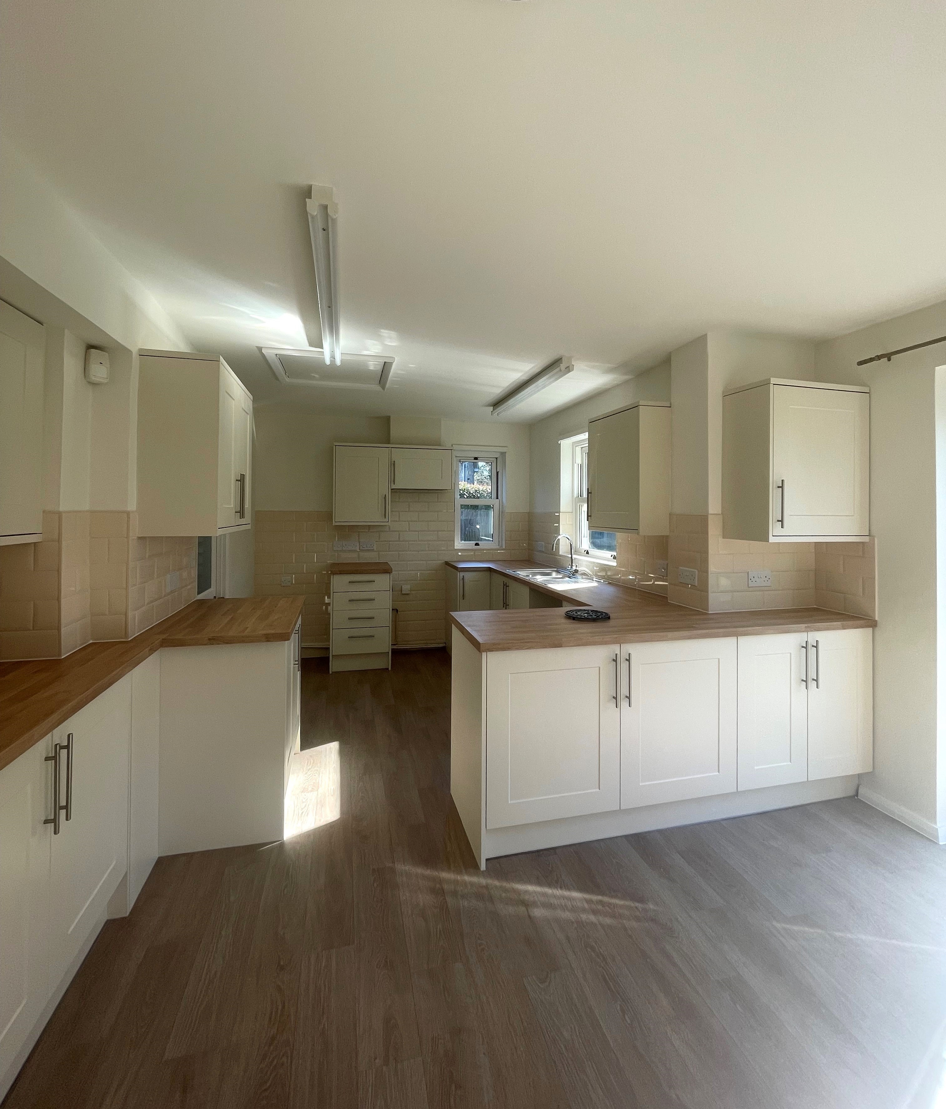 Charming vicarage , Slough, £1,500 PCM (excluding bills)