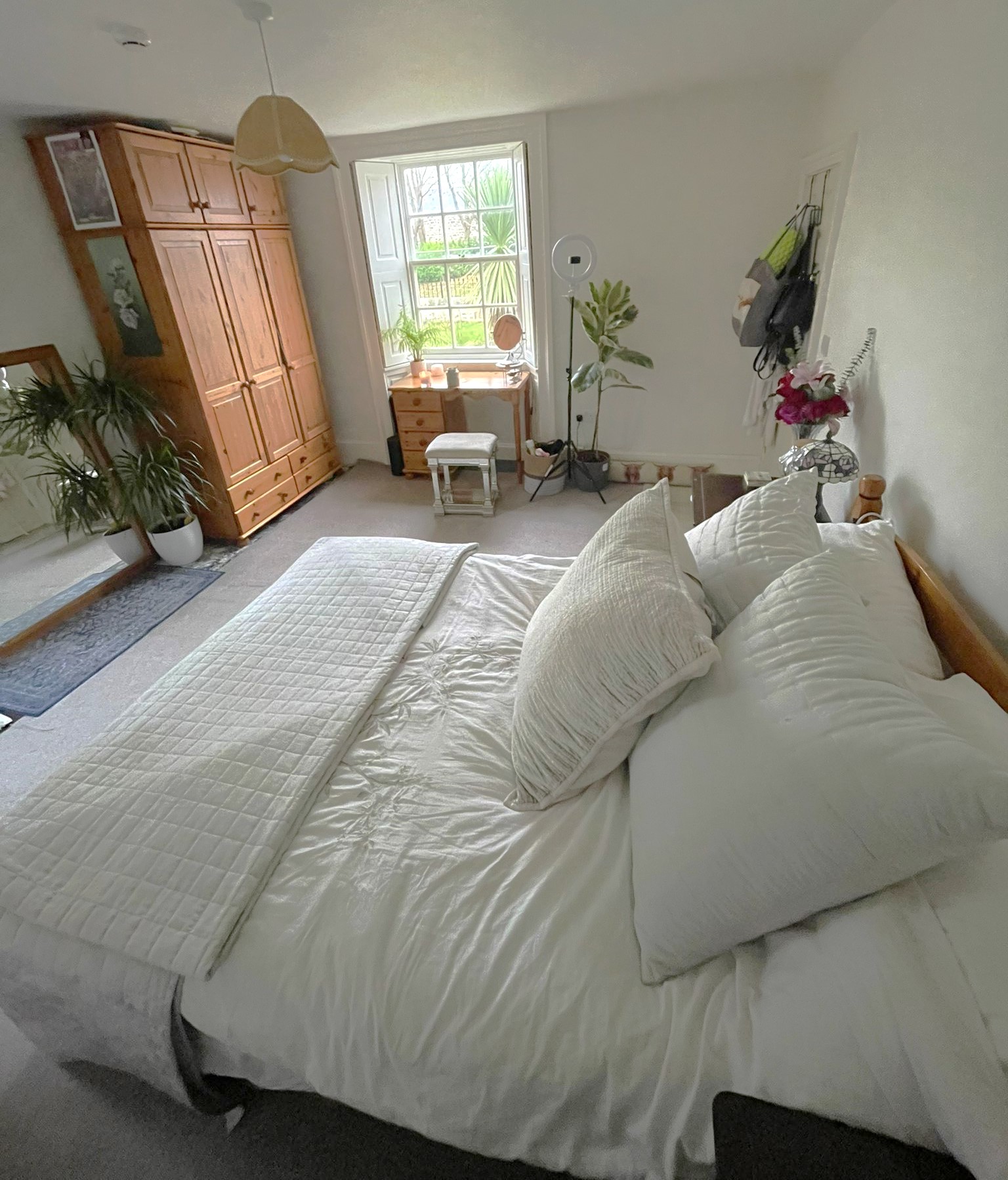 Vast rooms in stone cottage, with bills inc £375pcm