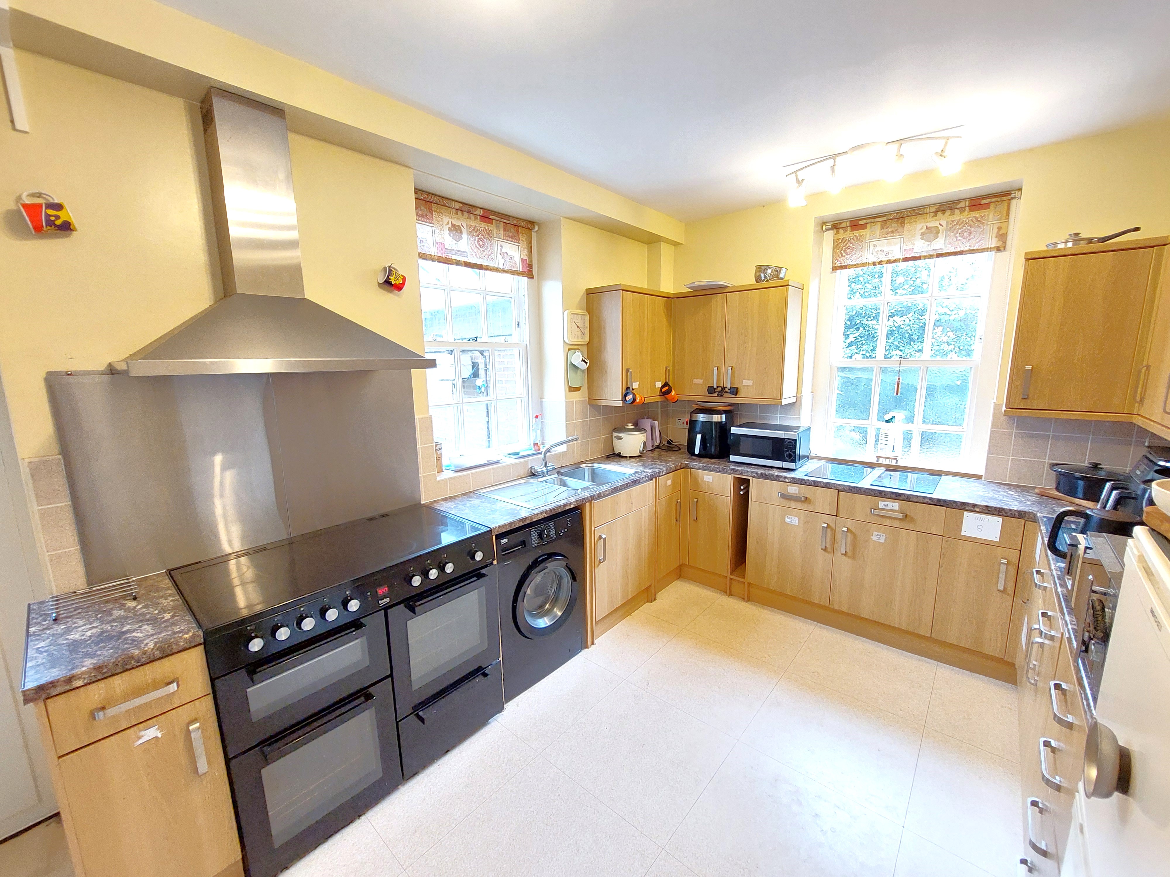 Rooms from £425 pcm inc bills in Solihull Town