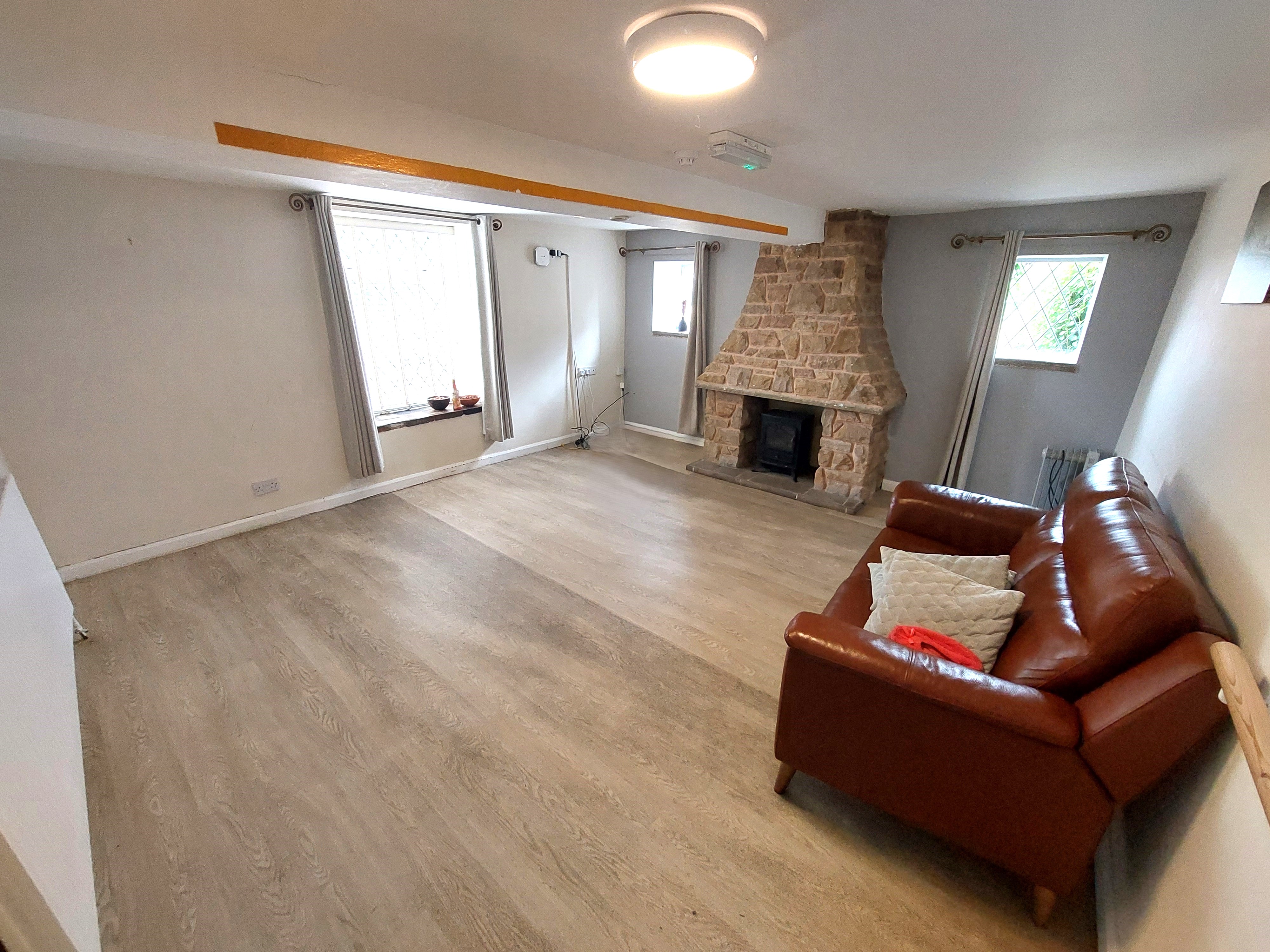 Prime S12 Living - Bills, Parking & More!