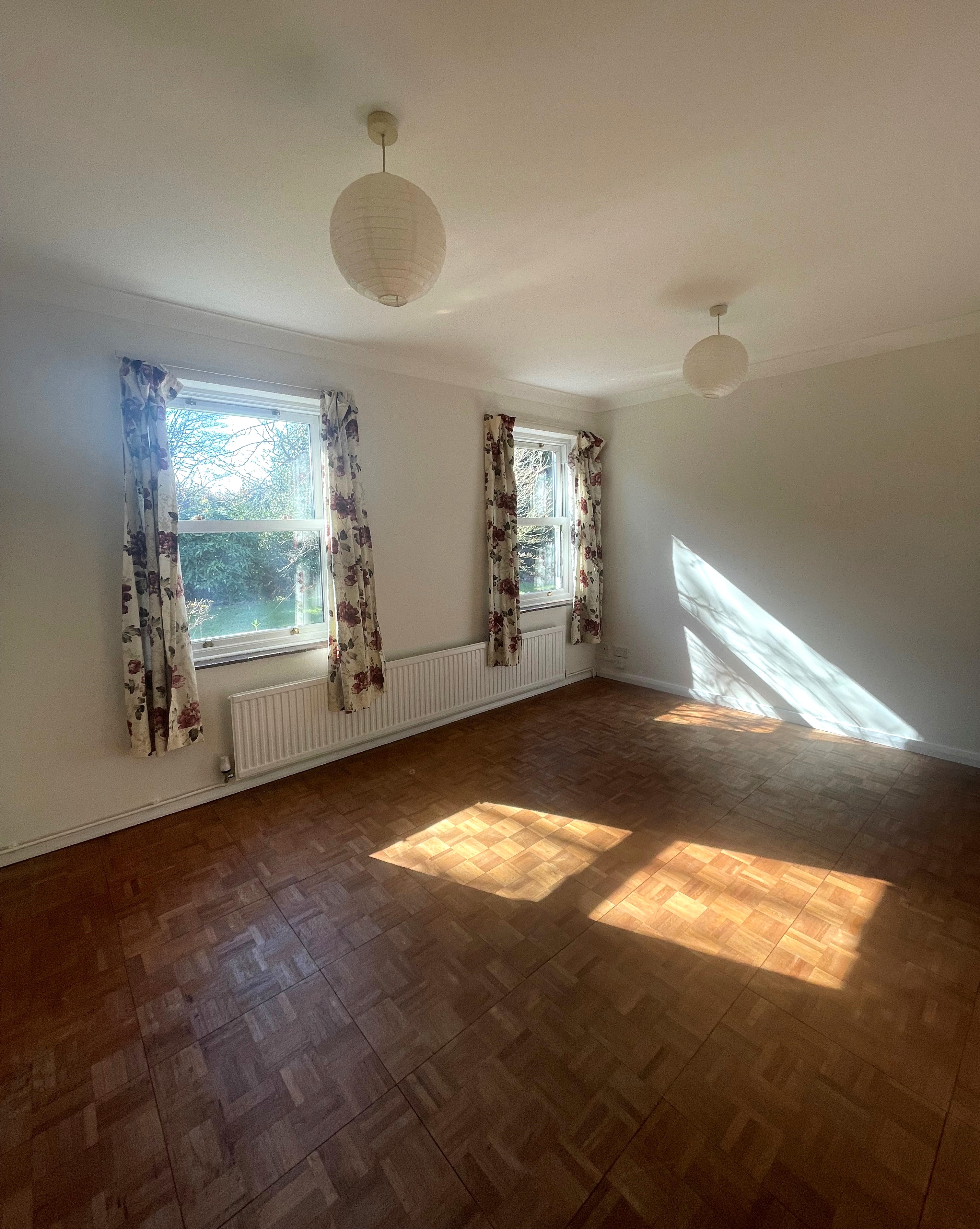 Charming vicarage , Slough, £1,500 PCM (excluding bills)