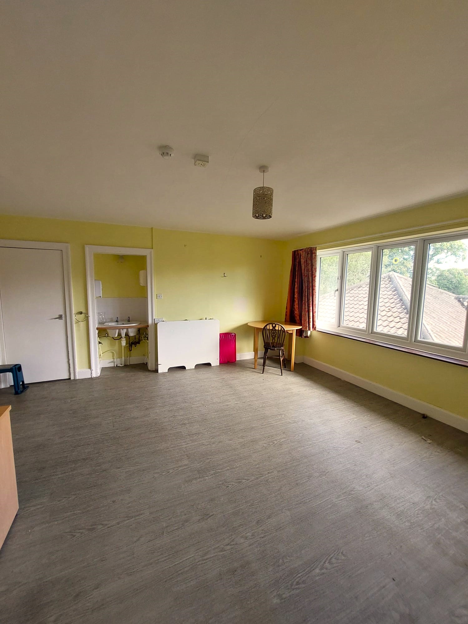 Double en-suite rooms available £475pcm inc all bills