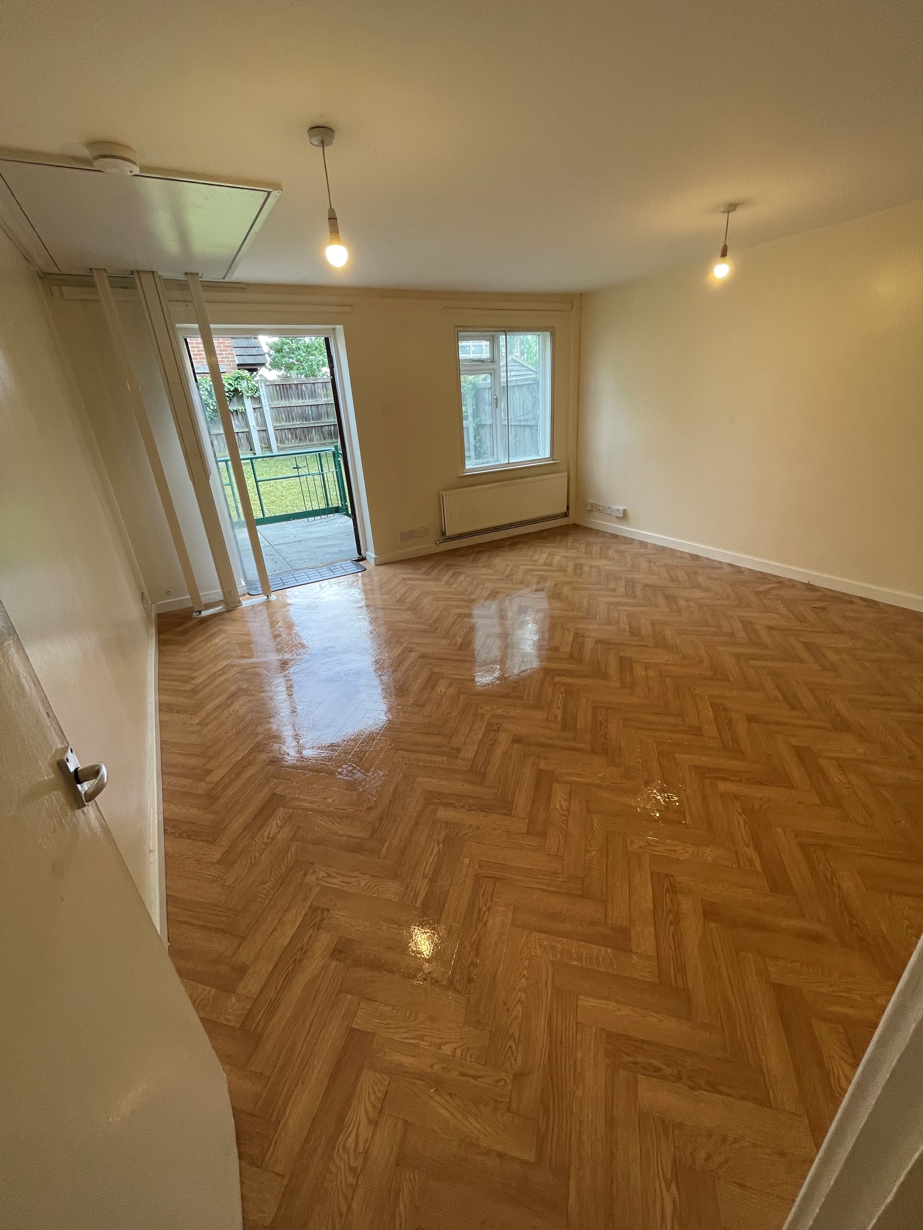 2 Bed house, Southall, £1,000 PCM