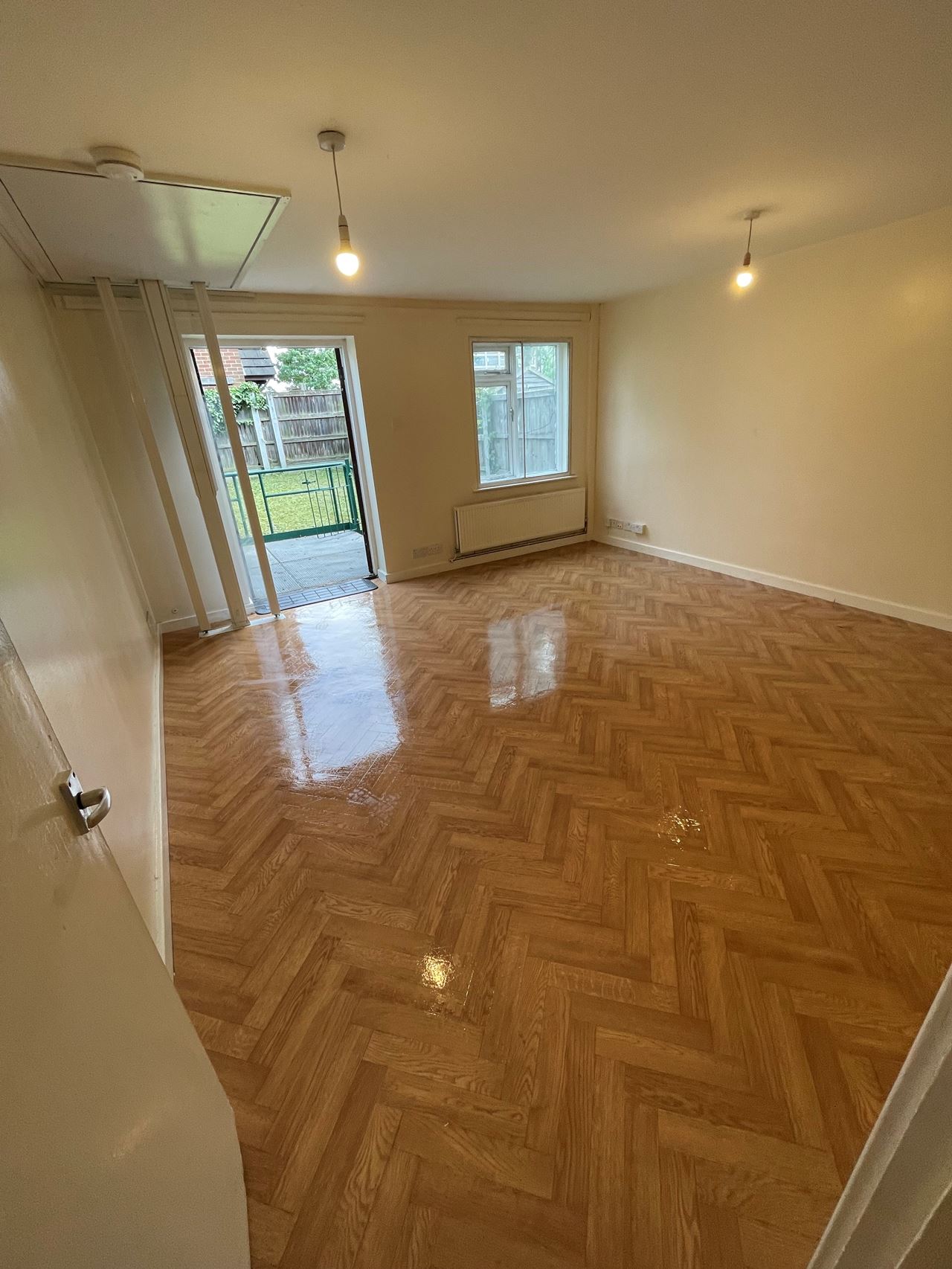 2 Bed house, Southall, £1,000 PCM