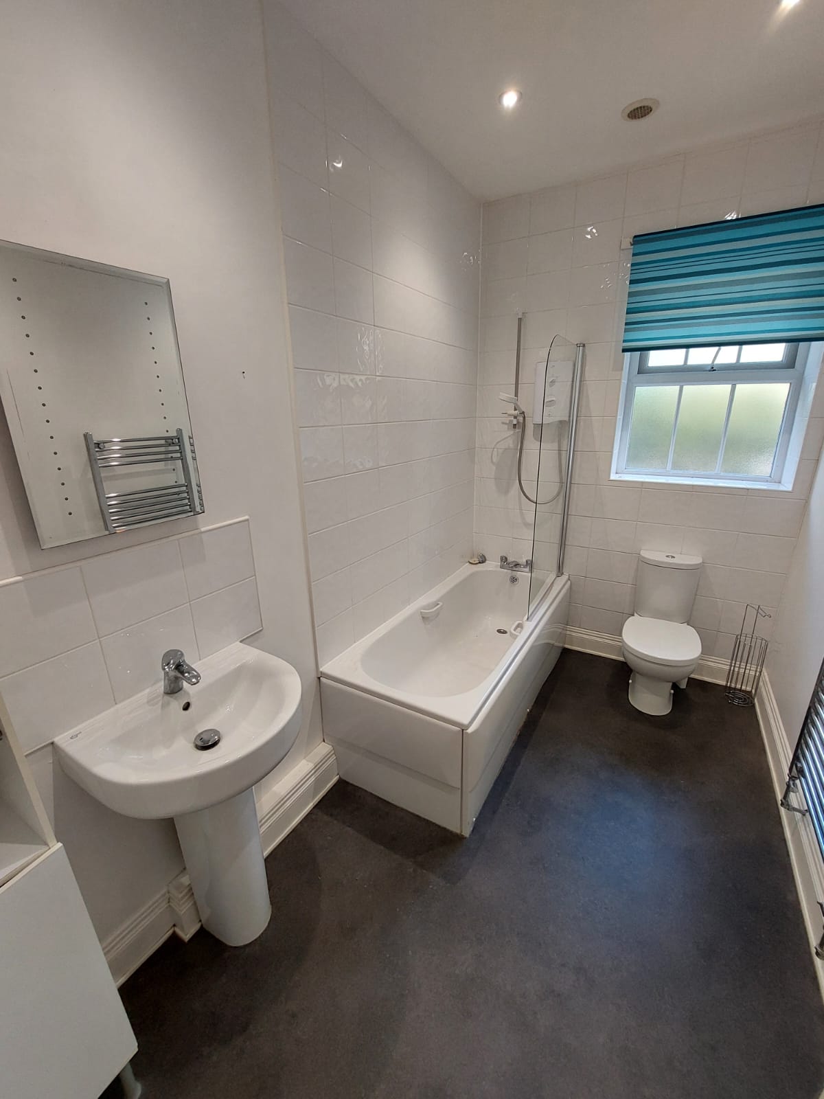 Stunning York Property, Riverside walk to city centre from £500!