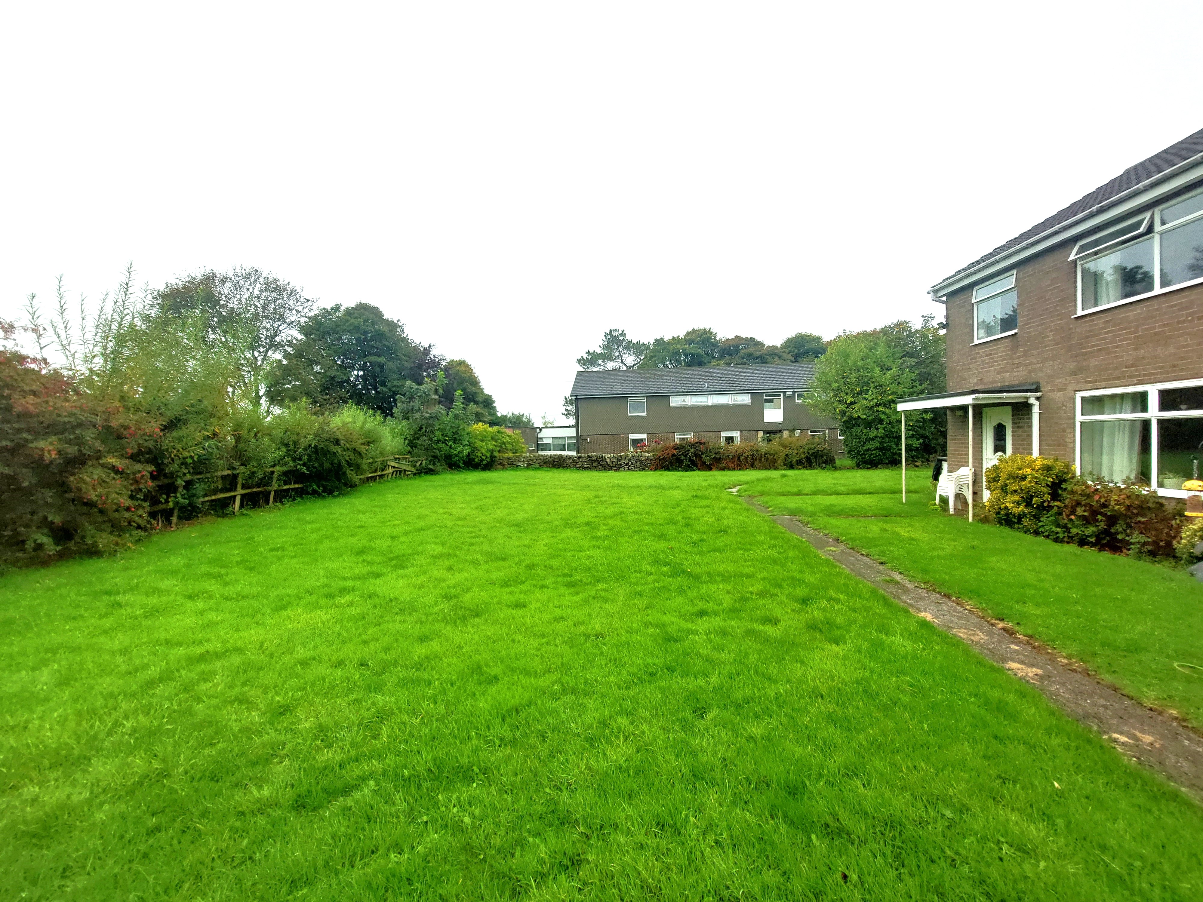 2 bedroom house in Leek £850 pcm including bills