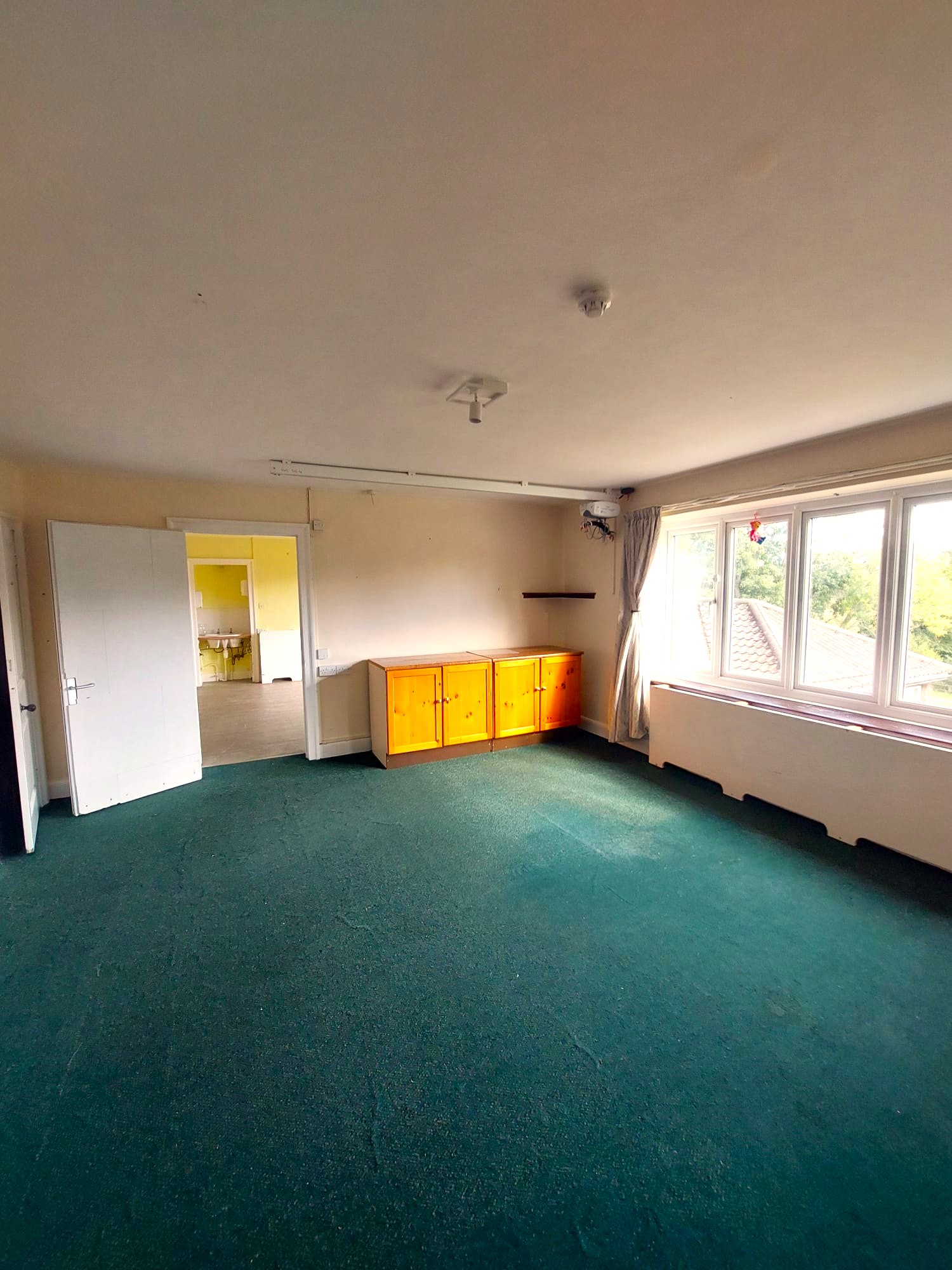 Double en-suite rooms available £475pcm inc all bills