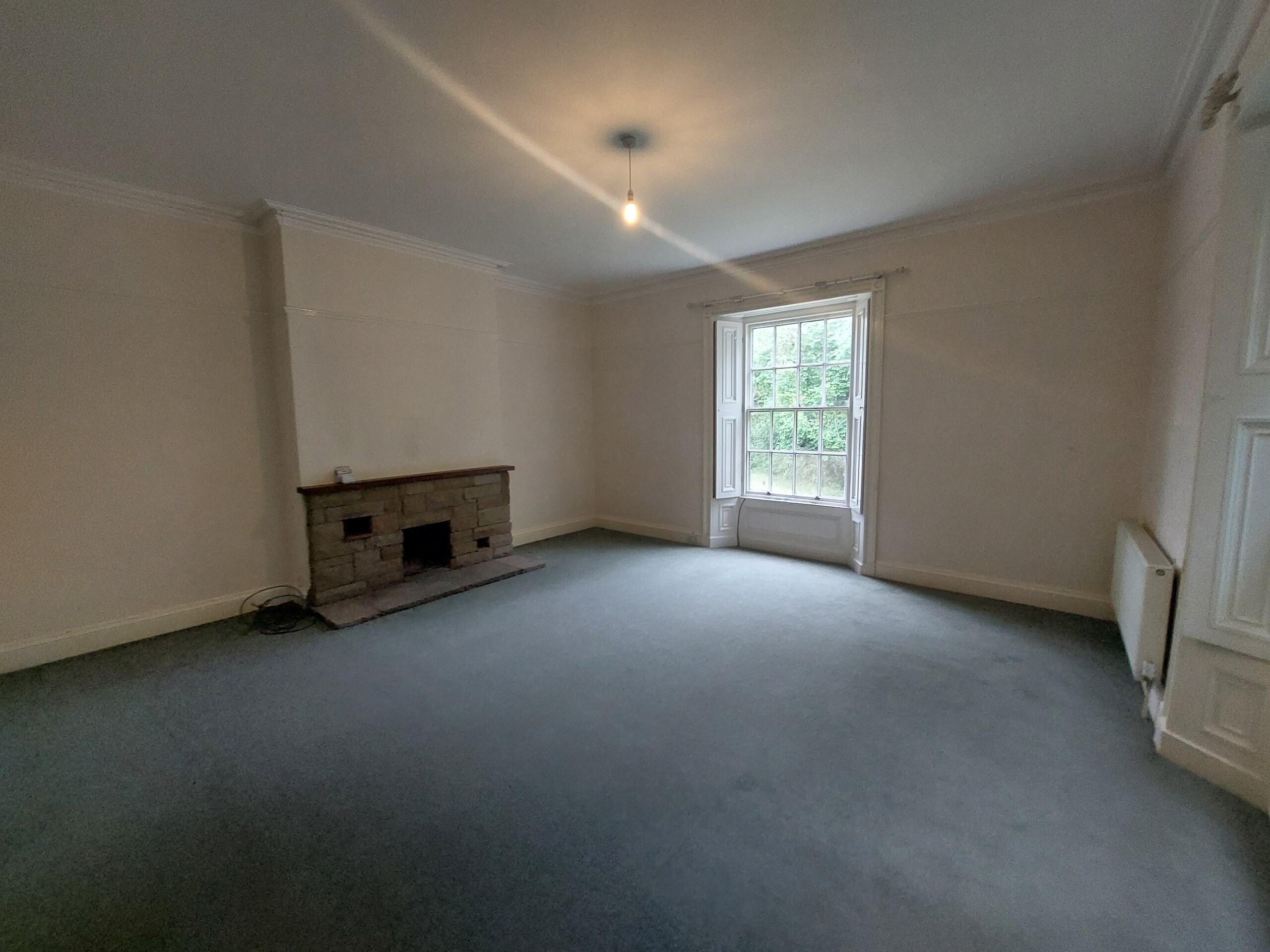 Double rooms in a stunning 4 person house share for £375pcm including all Bills and Council Tax!