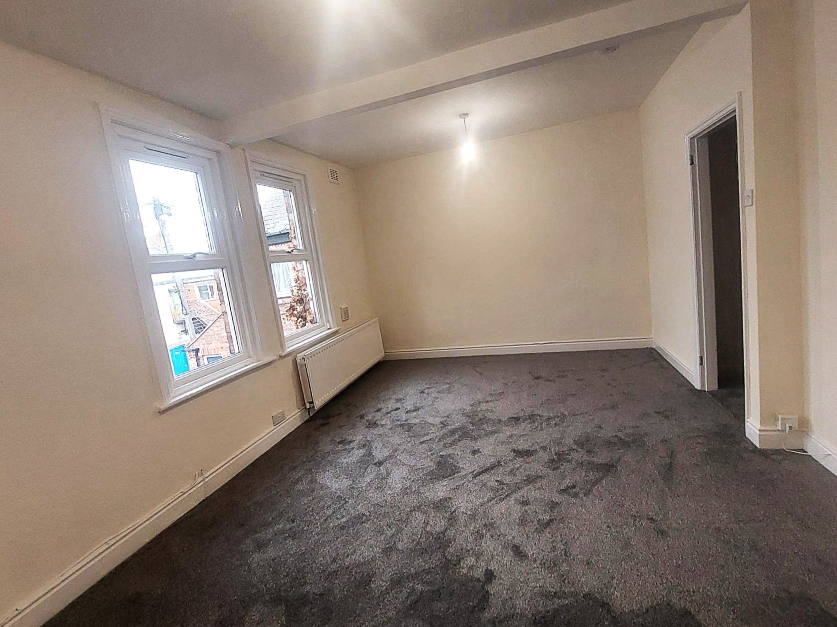 2 Bed flat in Walker with brand new carpets £425pcm