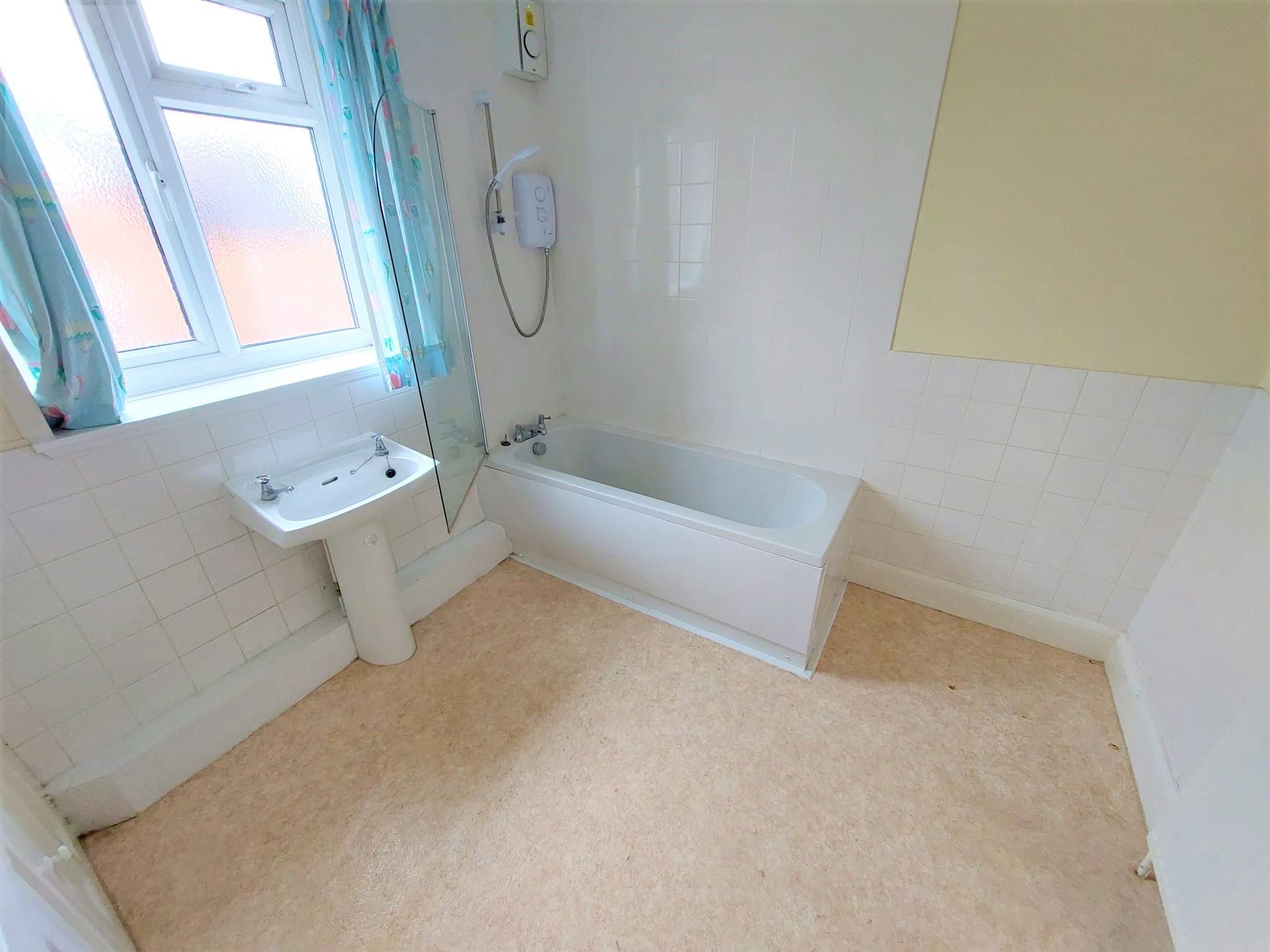 Room from £400 pcm in Bearwood Birmingham