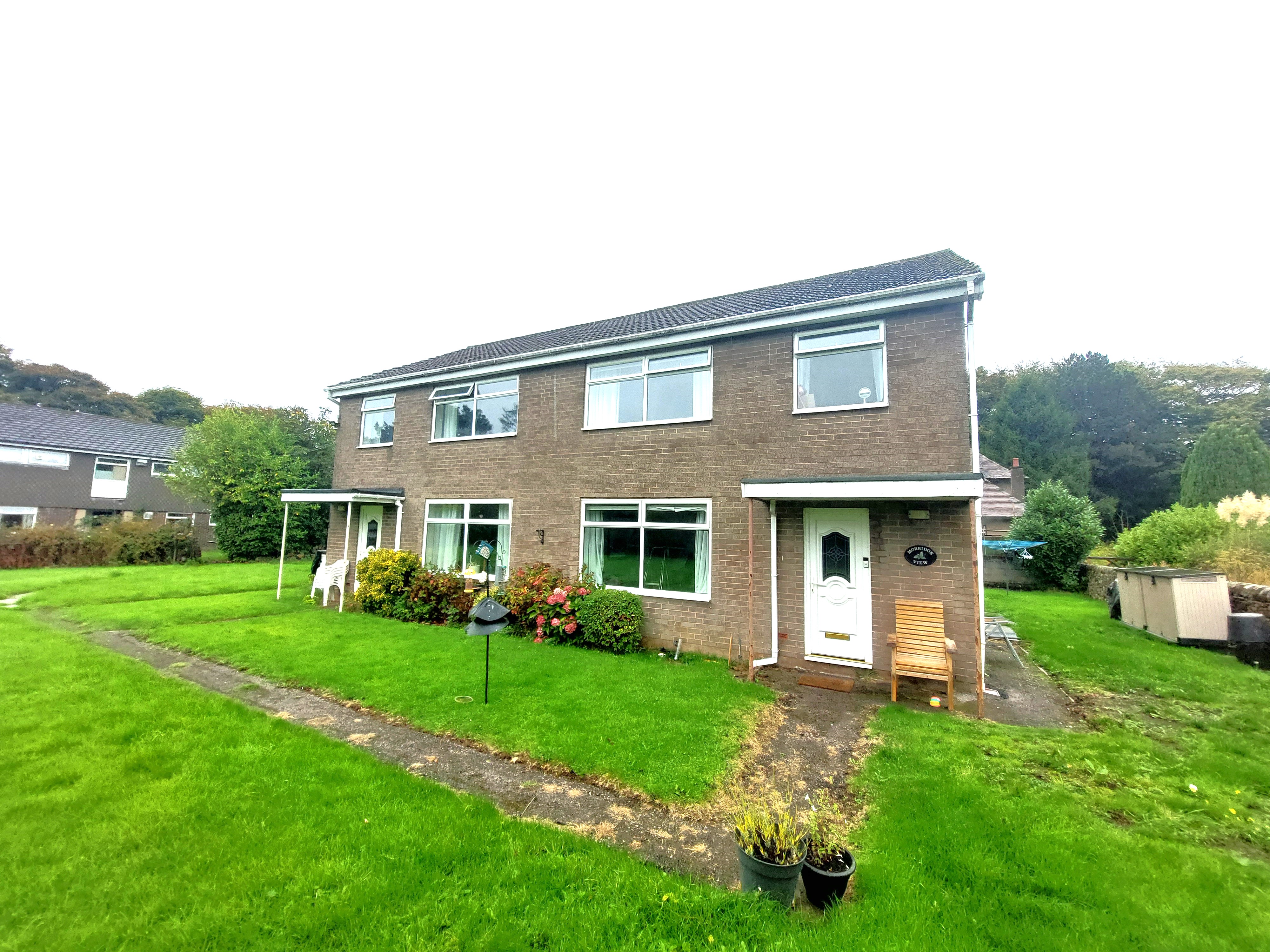 2 bedroom house in Leek £850 pcm including bills