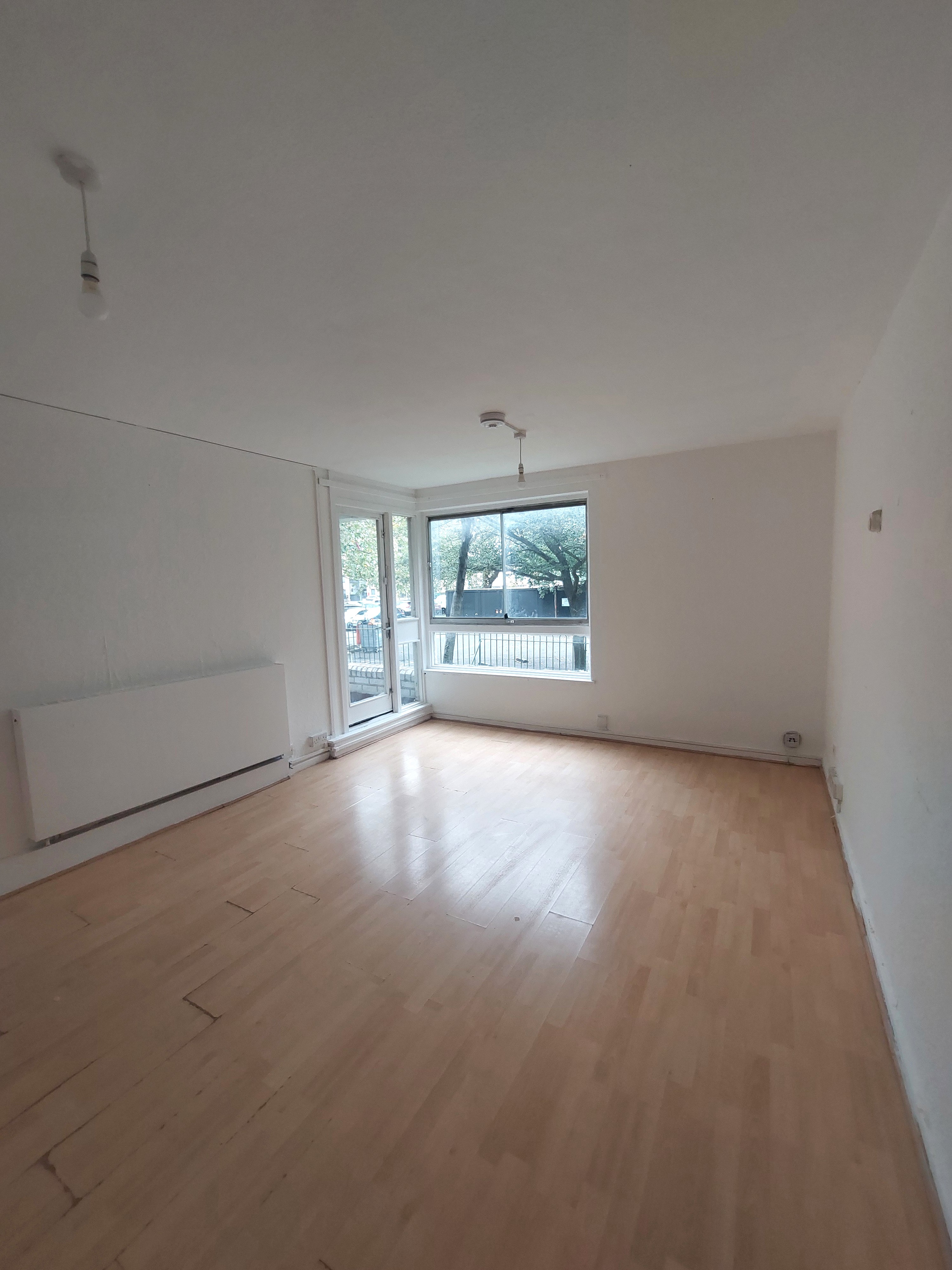 Two Bed Flat, Colindale, £1,200 PCM